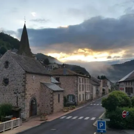 Szálloda Des Voyageurs Ferrières-Saint-Mary