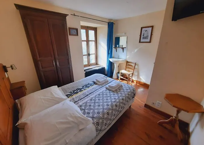 Hotel Des Voyageurs Ferrières-Saint-Mary