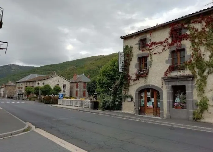 Des Voyageurs 3* Ferrières-Saint-Mary